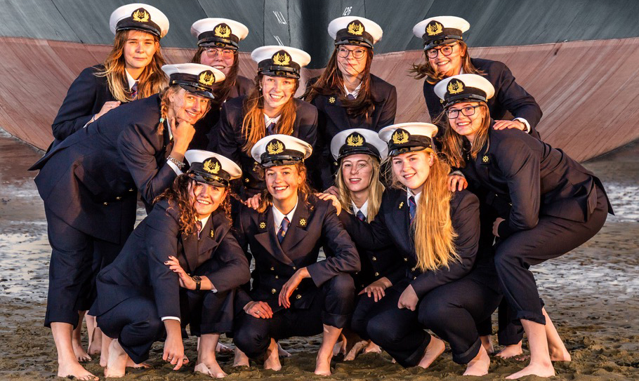 Stuurvrouwen in het Fries Scheepvaart Museum