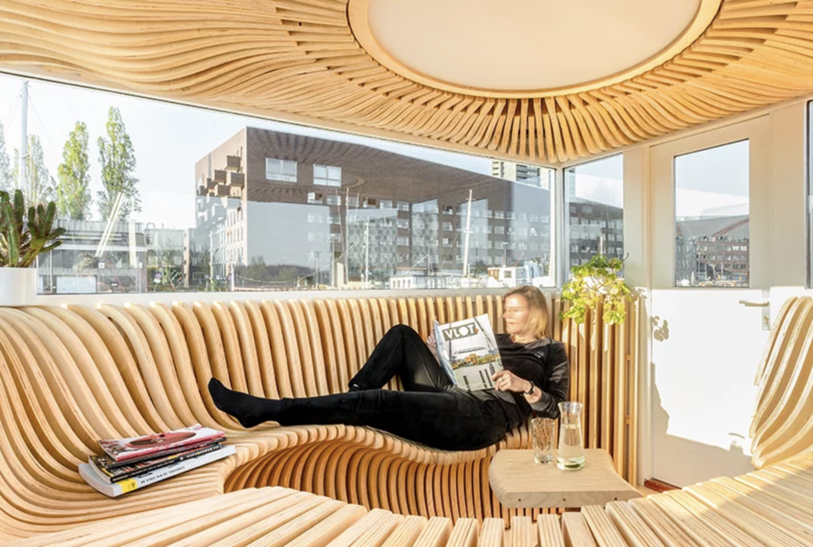 Designstuurhut in een Duitse rondvaartboot
