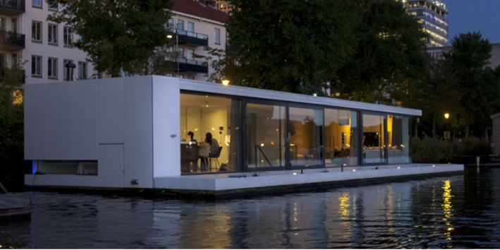 Woonboot van het jaar 2015 Woonark Weesperzijde