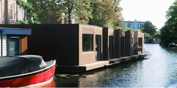 Woonboot van het jaar 2022 Woonark Mans in Leiden