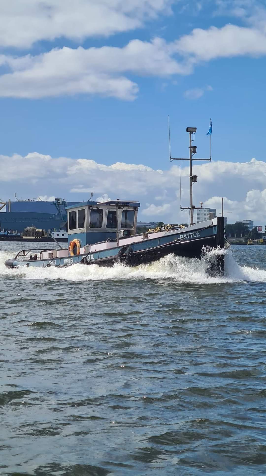 Sleep- en duwboot Battle van Bakker Maritiem Service Sleep- en duwboot Battle van Bakker Maritiem Service