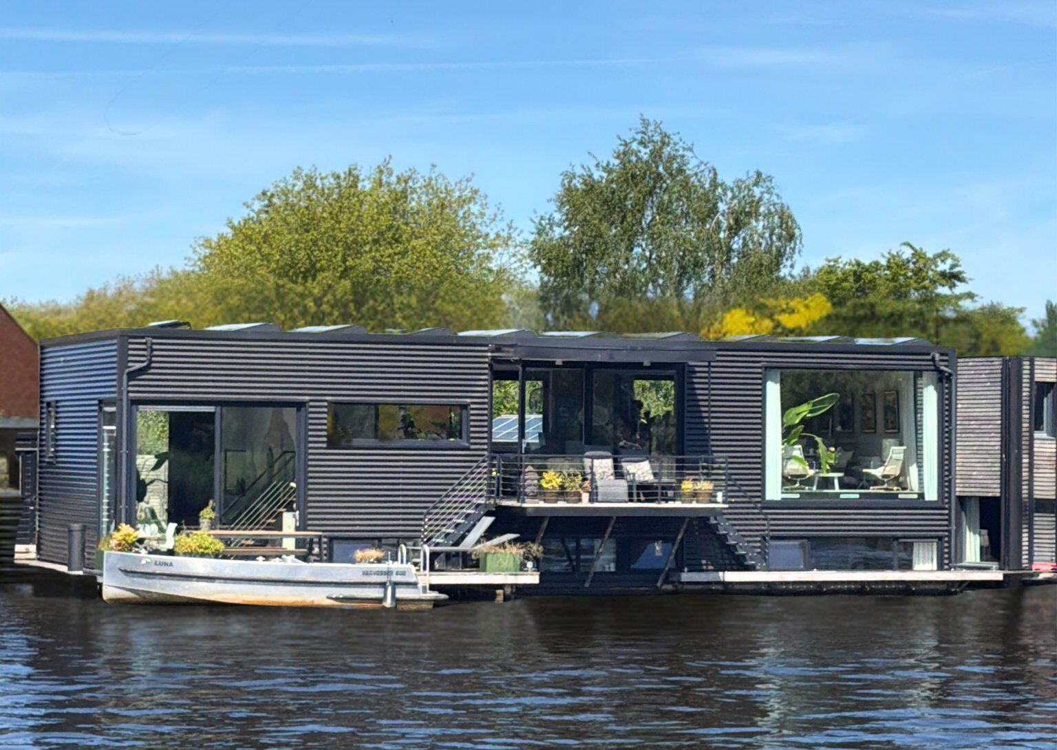 Watervilla Maaike van Wijk waterzijde